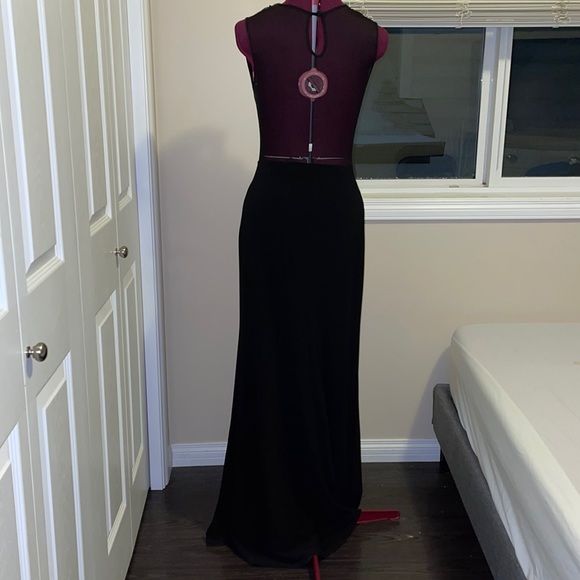 Formal dress - lots of sass - Picture 3 of 7